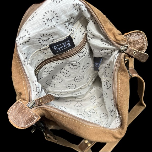 🌻Myra Canvas & Leather Perfect Messenger Adventure Bag | Excellent Condition - Picture 9 of 13